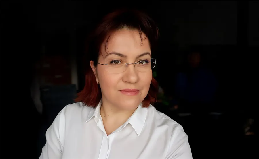 Carmen Jurubita - Ventara Projects founder' 15+ years of experience in industrial and technical environments